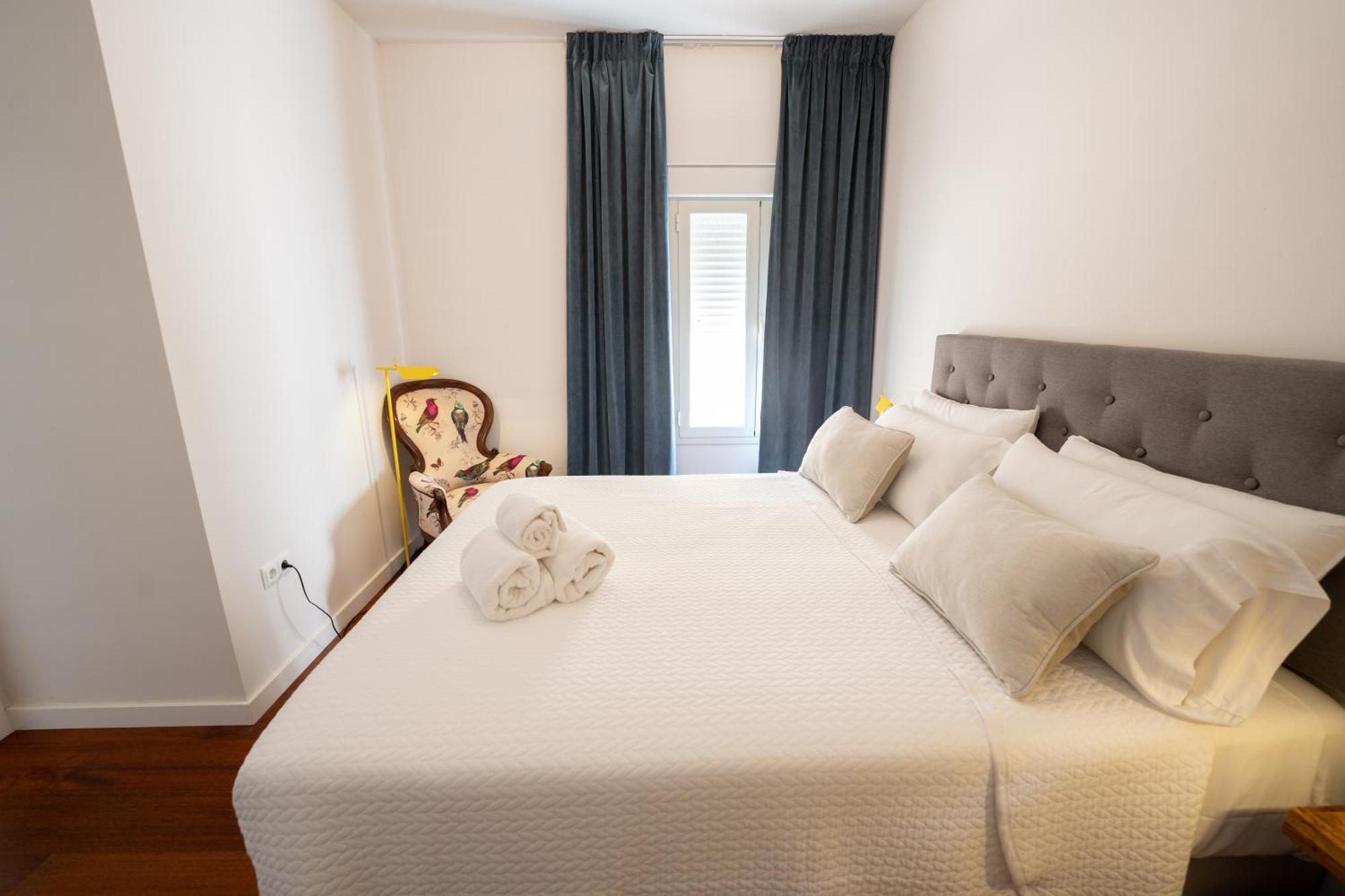 Plaza Mina - Adults Recommended By Luxury Cádiz