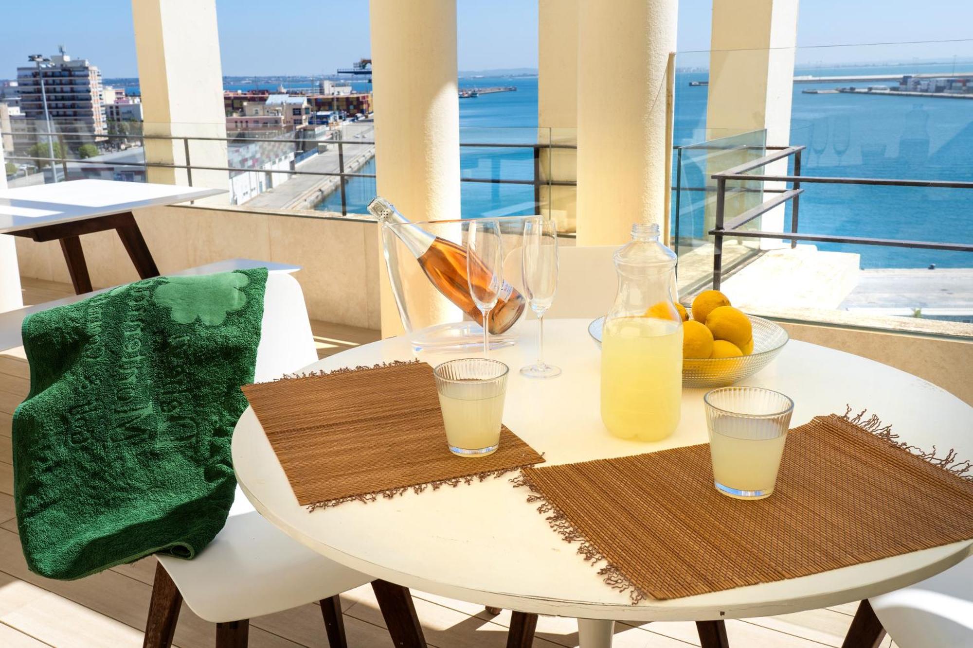 Plaza Mina - Adults Recommended By Luxury 5* Cádiz